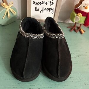 UGG Black Slippers SZ 9 Mens US 42 EU box 50
